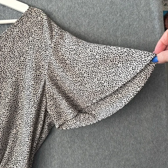 Sienna Sky Black and White Speckled Tie-Front Blouse - Picture 5 of 12